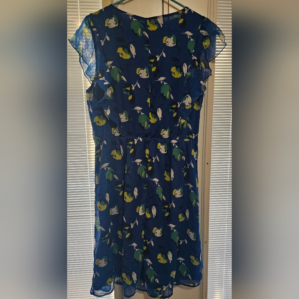 Old Navy Blue Floral Chiffon Wrap Dress With Flutter Sleeves Size Large - Picture 3 of 3